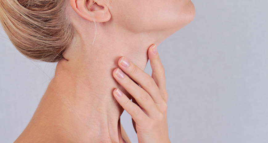 Проблемы с щитовидной железой вызывают задержку месячных 